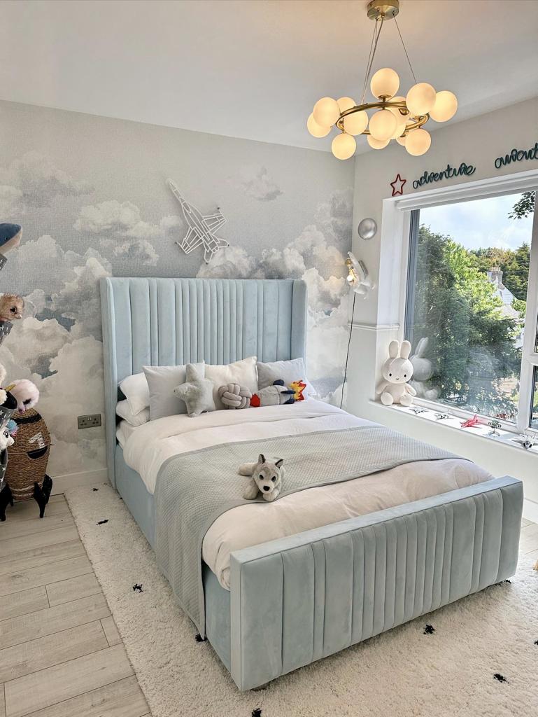 Siena Wingback Bed