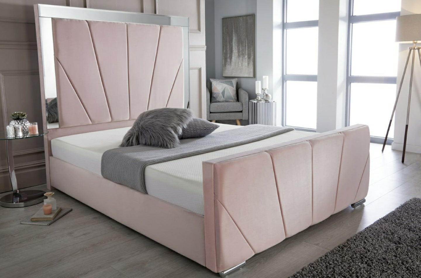 Toronto Mirror Bed
