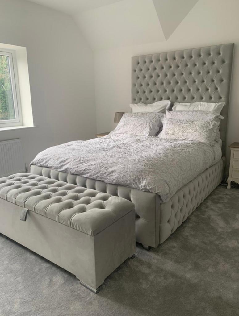 Sorento Chesterfield Upholstered Fabric Bed