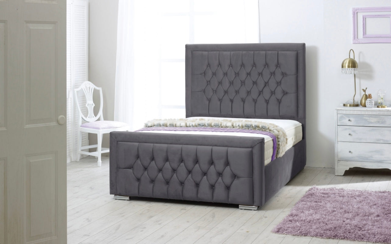 The Hilton Chesterfield Upholstered Fabric Bed