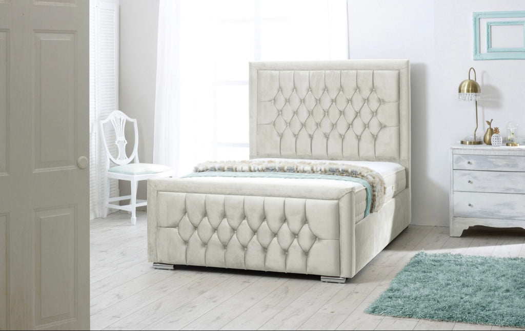 The Hilton Chesterfield Upholstered Fabric Bed
